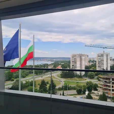 Sky Flats With Parking