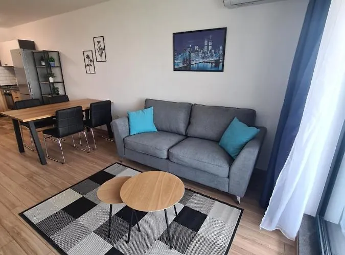 Sky Flats With Parking 아파트 *