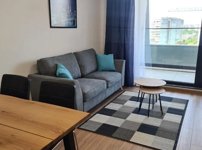 Sky Flats With Parking 바르나