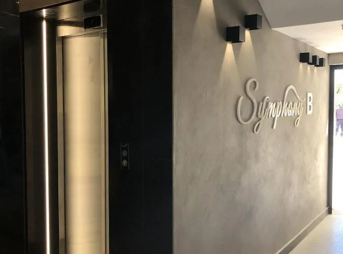 Sky Flats With Parking * 바르나